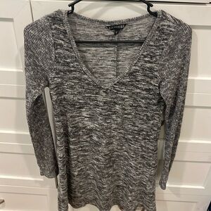 Express gray V-neck, long sleeve dress size extra small